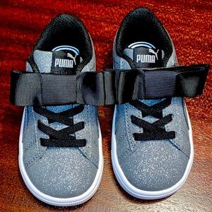 Toddler size 7 Puma sneakers